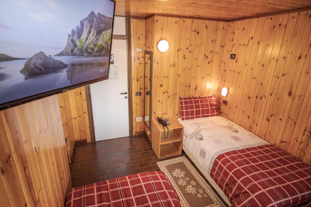 Albergo Quarto Pirovano Passo Stelvio Bagian luar foto