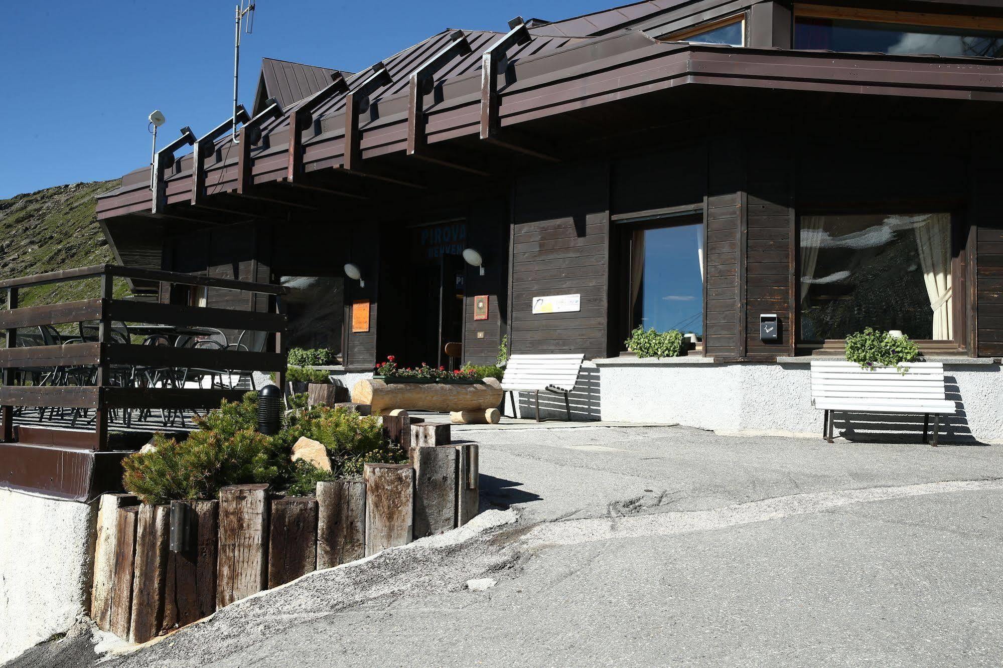 Albergo Quarto Pirovano Passo Stelvio Bagian luar foto