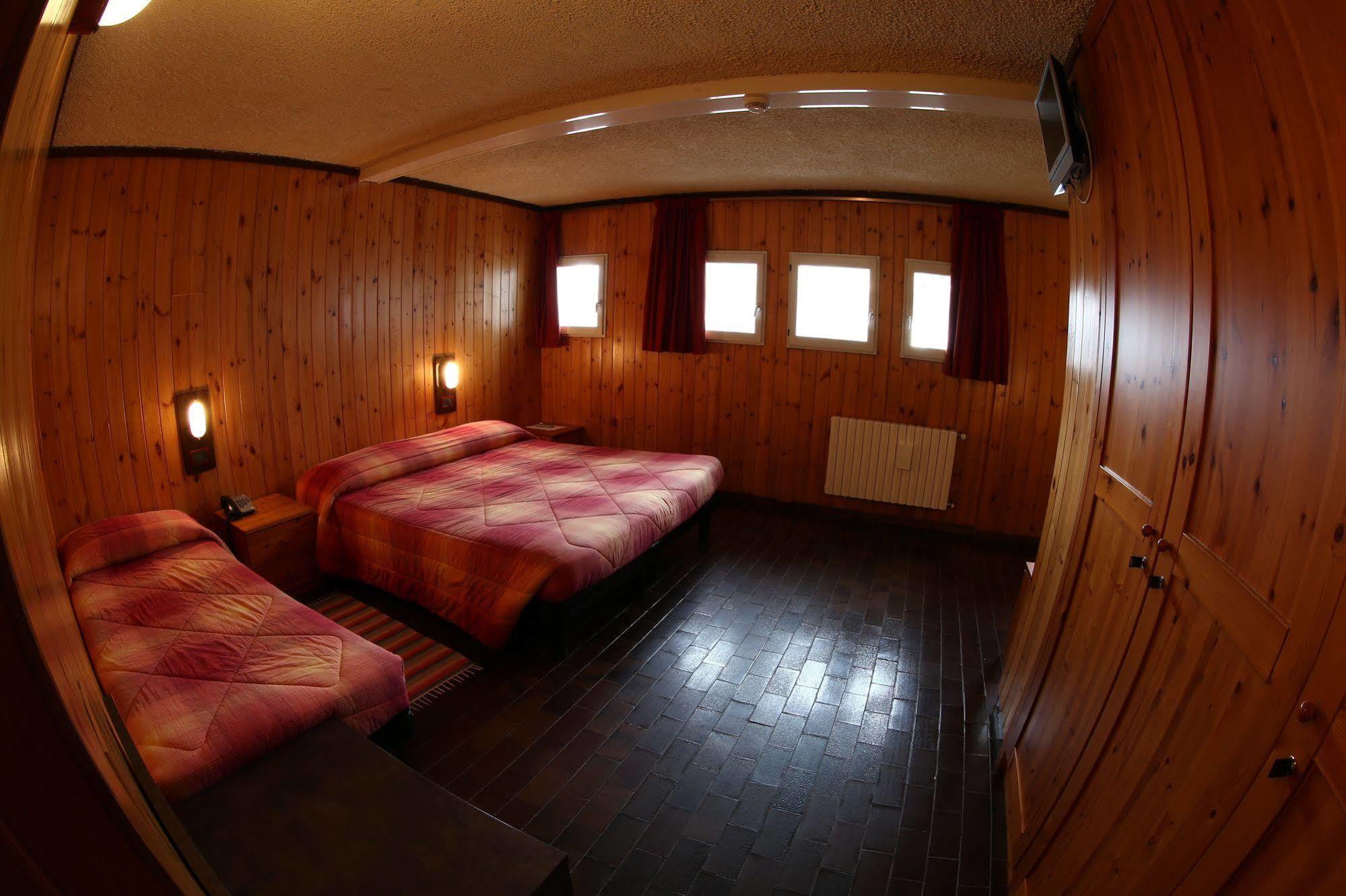 Albergo Quarto Pirovano Passo Stelvio Bagian luar foto