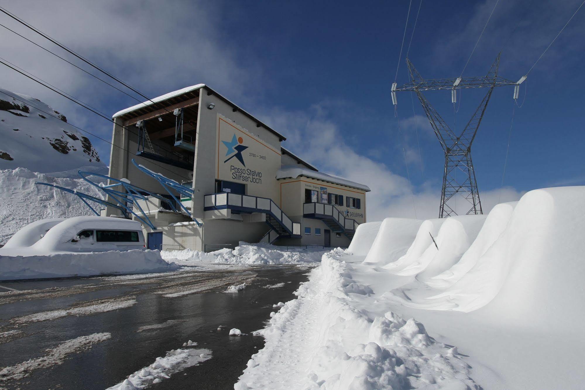 Albergo Quarto Pirovano Passo Stelvio Bagian luar foto
